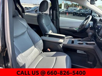2025 Toyota Sienna LE 8 Passenger