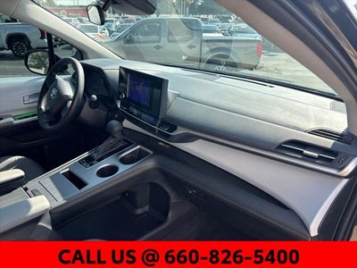 2025 Toyota Sienna LE 8 Passenger