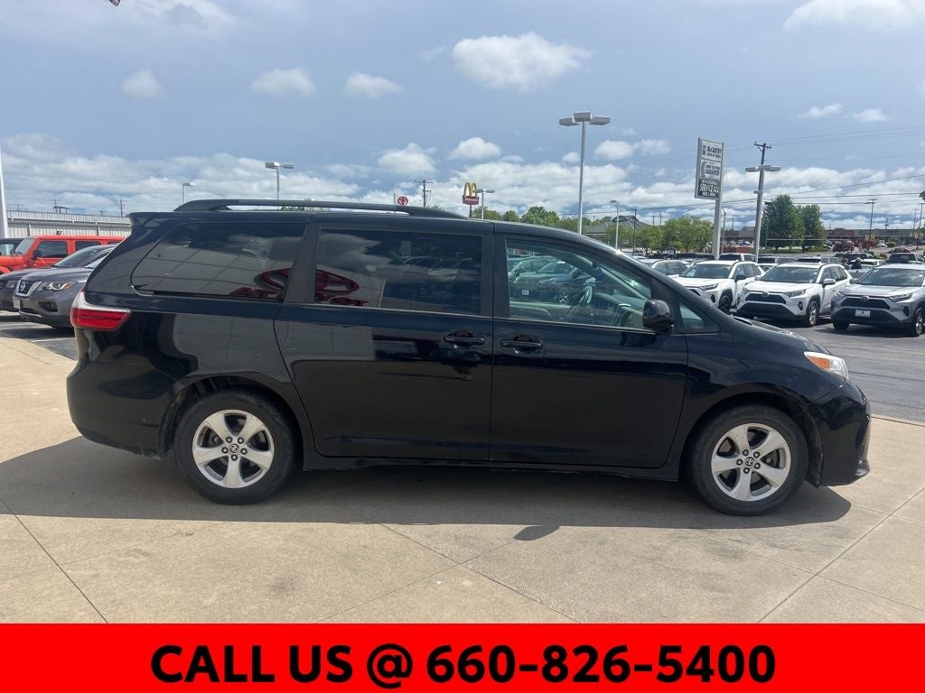 2020 Toyota Sienna LE 8 Passenger