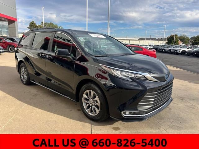 2023 Toyota Sienna XLE 8 Passenger