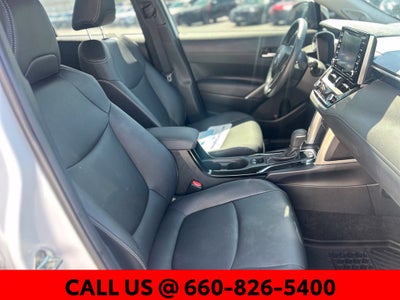 2022 Toyota Corolla Cross XLE