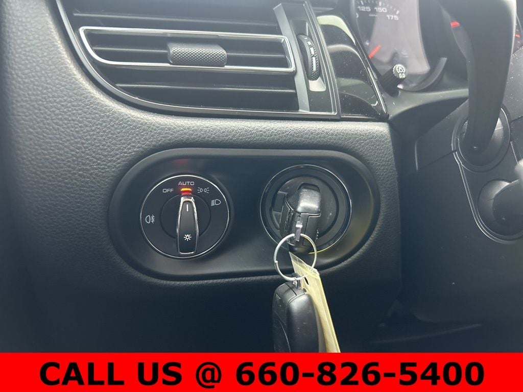 2020 Porsche Macan Base