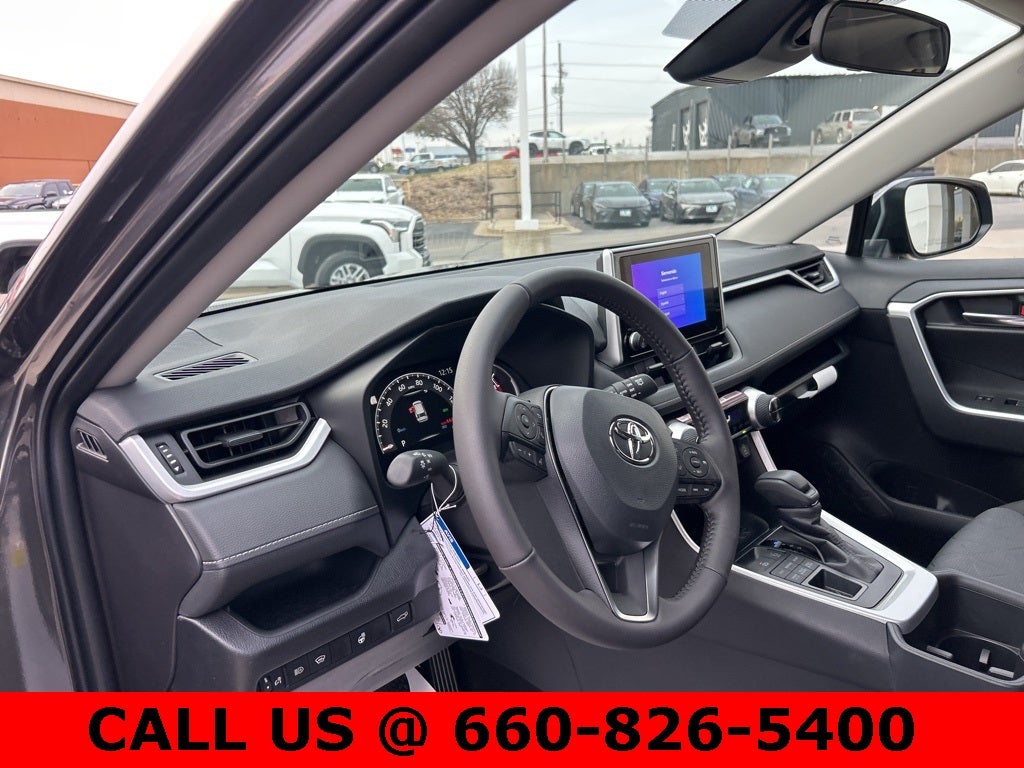 2025 Toyota RAV4 XLE