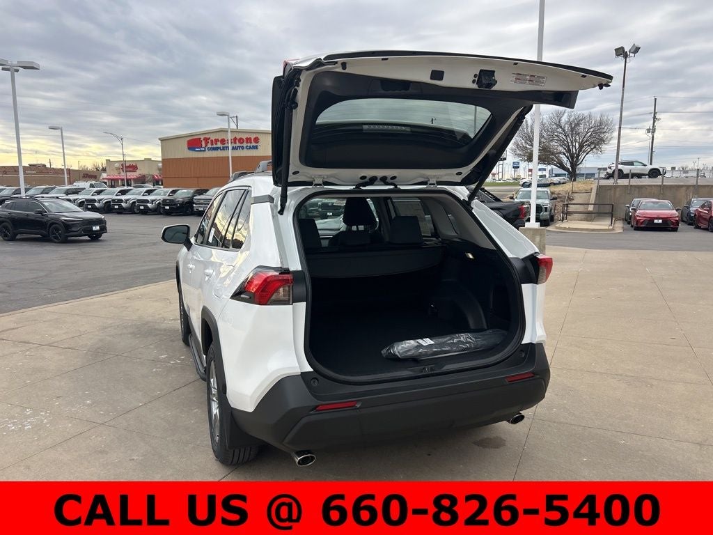 2025 Toyota RAV4 XLE