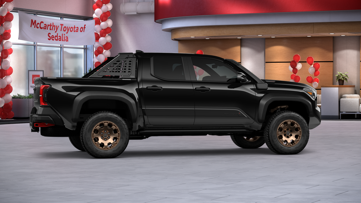 2025 Toyota Tacoma i-FORCE MAX Tacoma Trailhunter