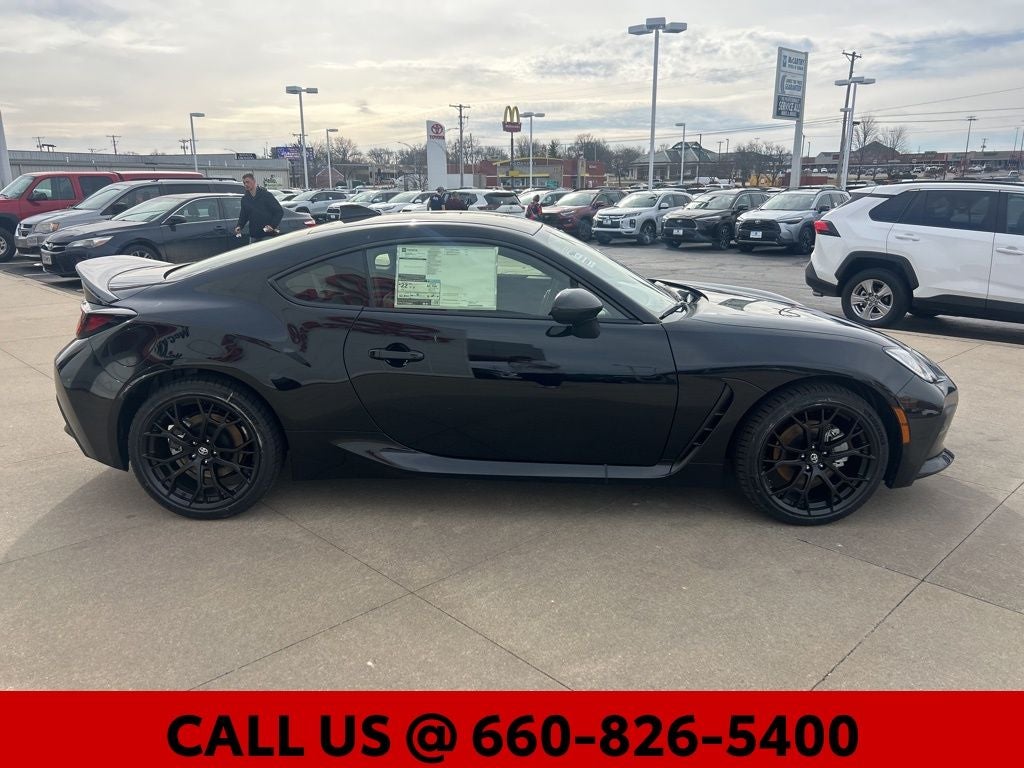 2026 Toyota GR86 Premium MT