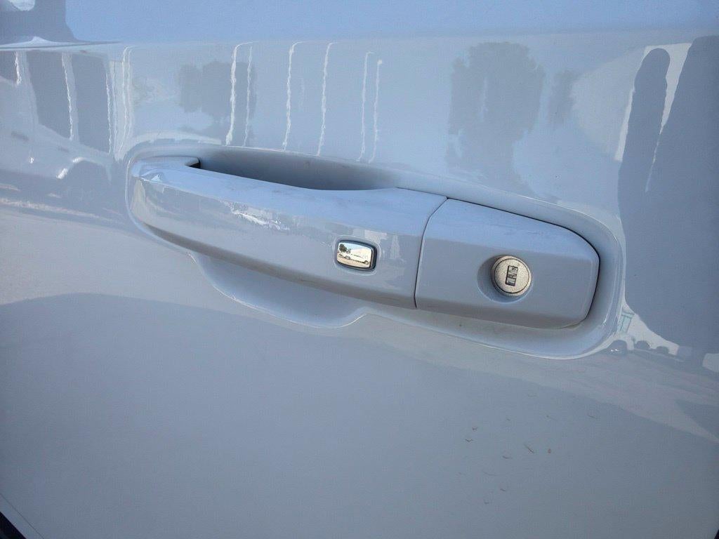 2027 Chevrolet Suburban LT