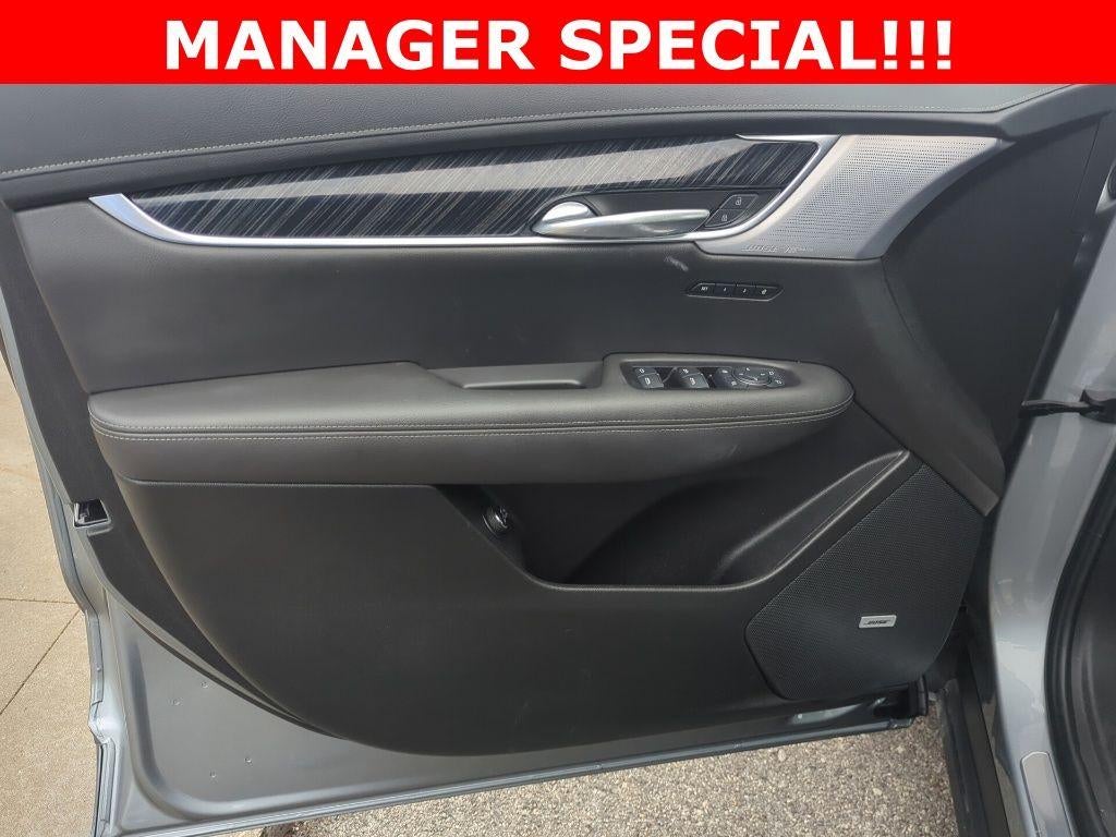 2025 Cadillac XT6 Premium Luxury