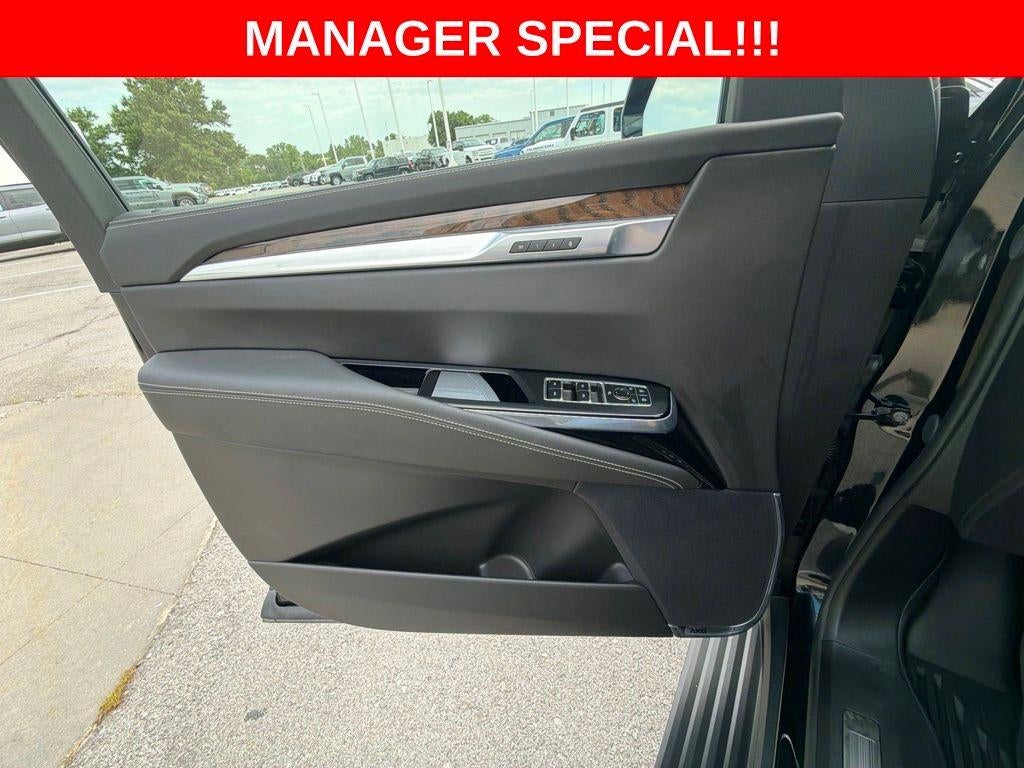 2025 Cadillac Escalade Sport Platinum