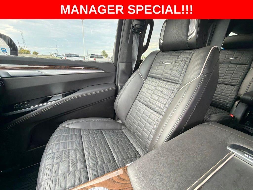 2025 Cadillac Escalade Sport Platinum