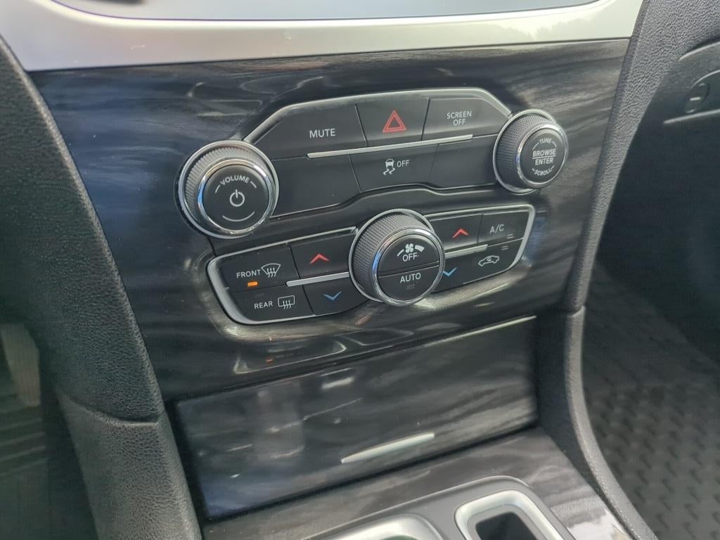 2022 Chrysler 300 Touring