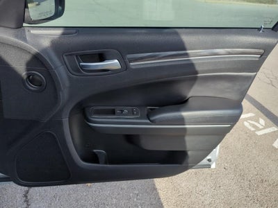 2022 Chrysler 300 Touring