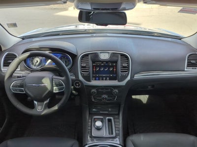 2022 Chrysler 300 Touring