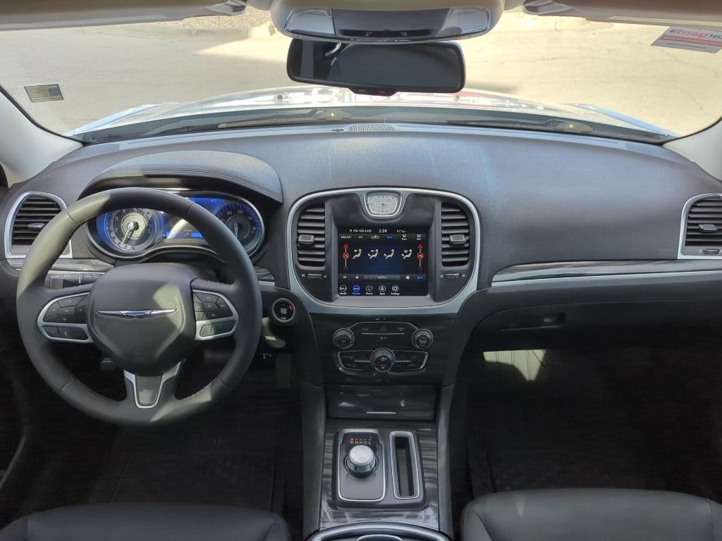 2022 Chrysler 300 Touring