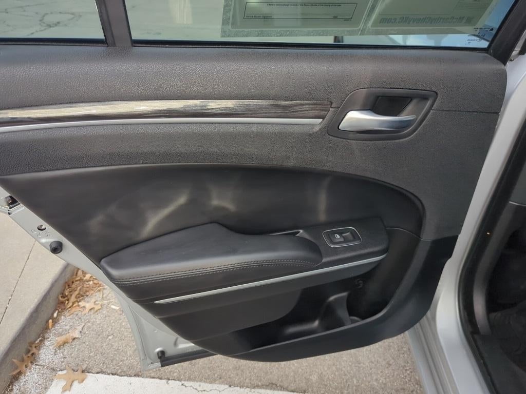 2022 Chrysler 300 Touring