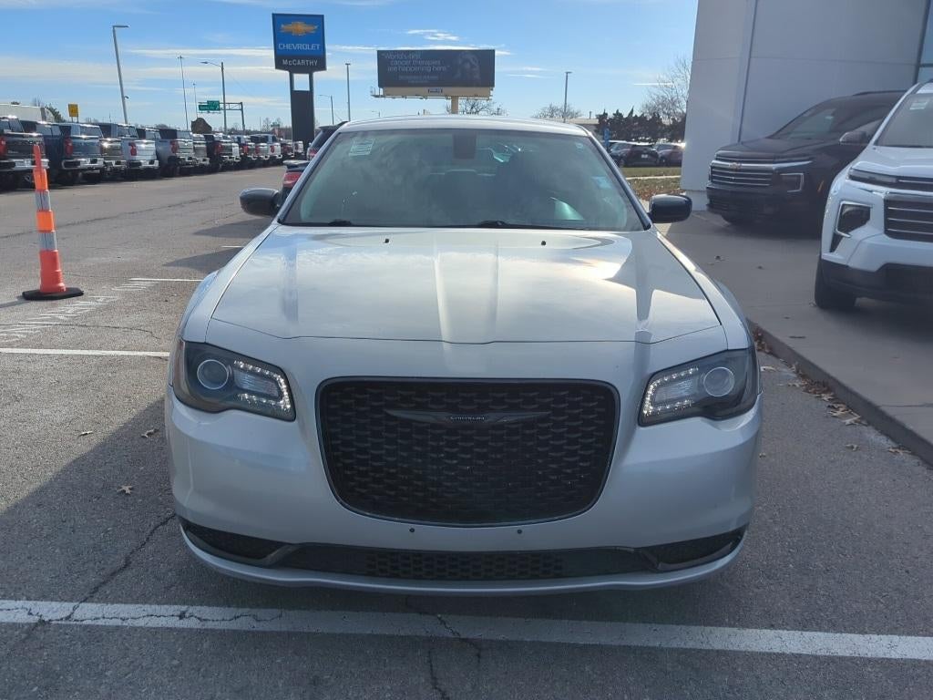 2022 Chrysler 300 Touring