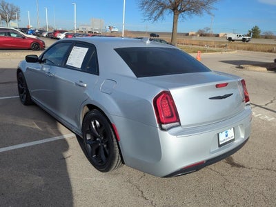 2022 Chrysler 300 Touring