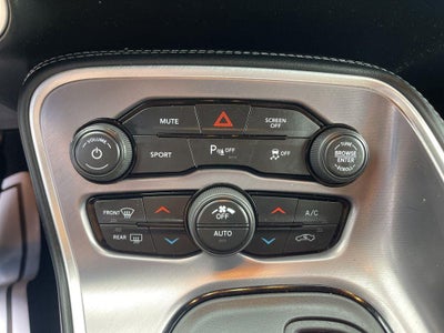 2022 Dodge Challenger SXT