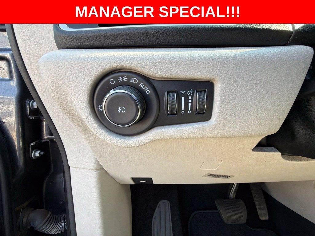 2021 Chrysler Pacifica Touring L