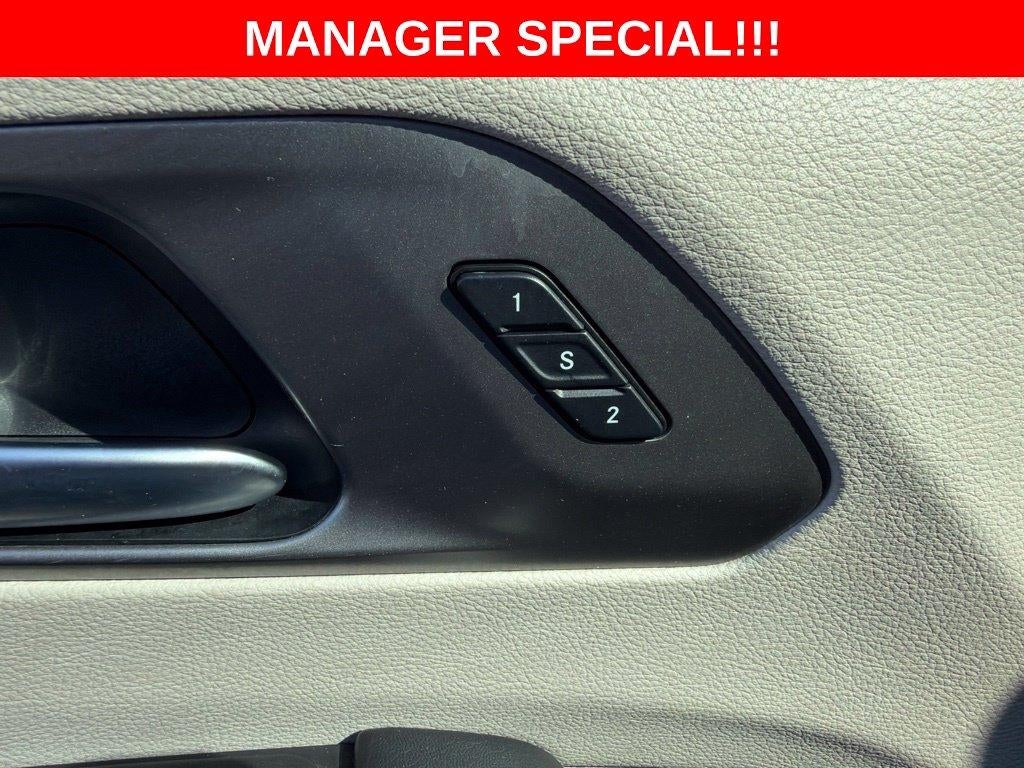 2021 Chrysler Pacifica Touring L
