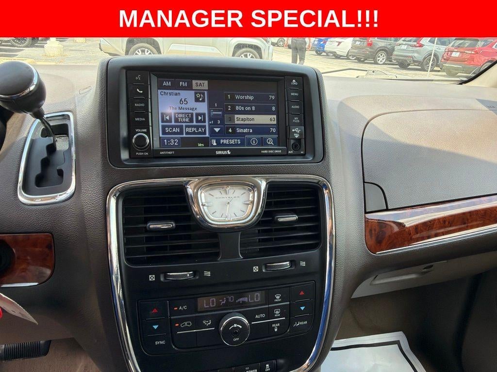 2012 Chrysler Town & Country Touring