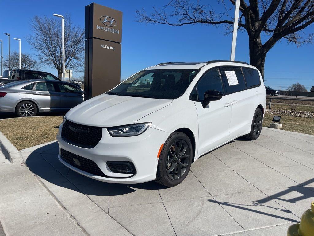 2025 Chrysler Pacifica