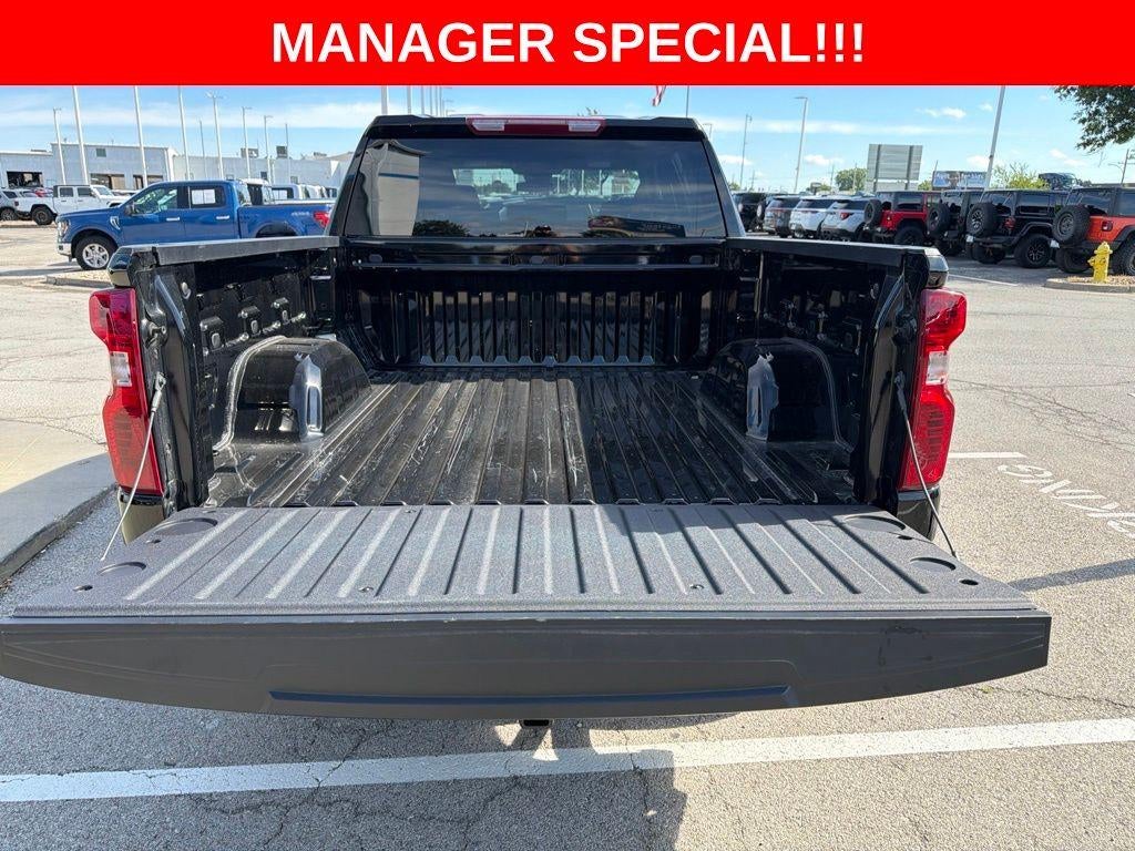 2025 Chevrolet Silverado 1500 Custom