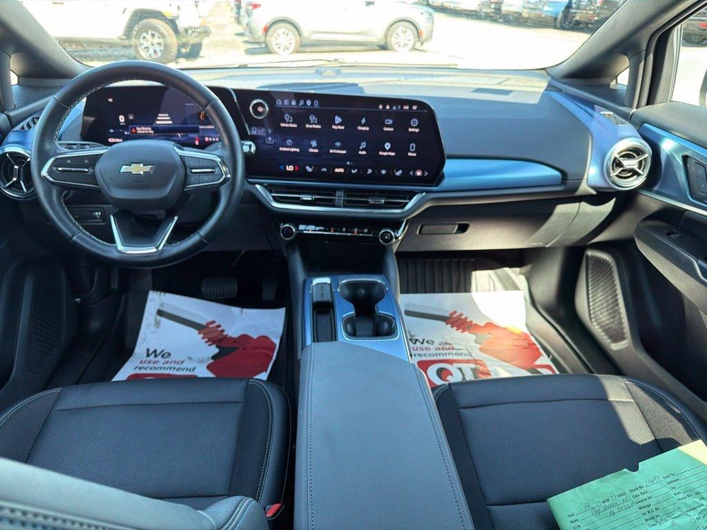 2024 Chevrolet Equinox EV LT