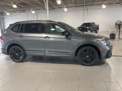 2022 Volkswagen Tiguan 2.0T SE R-Line Black