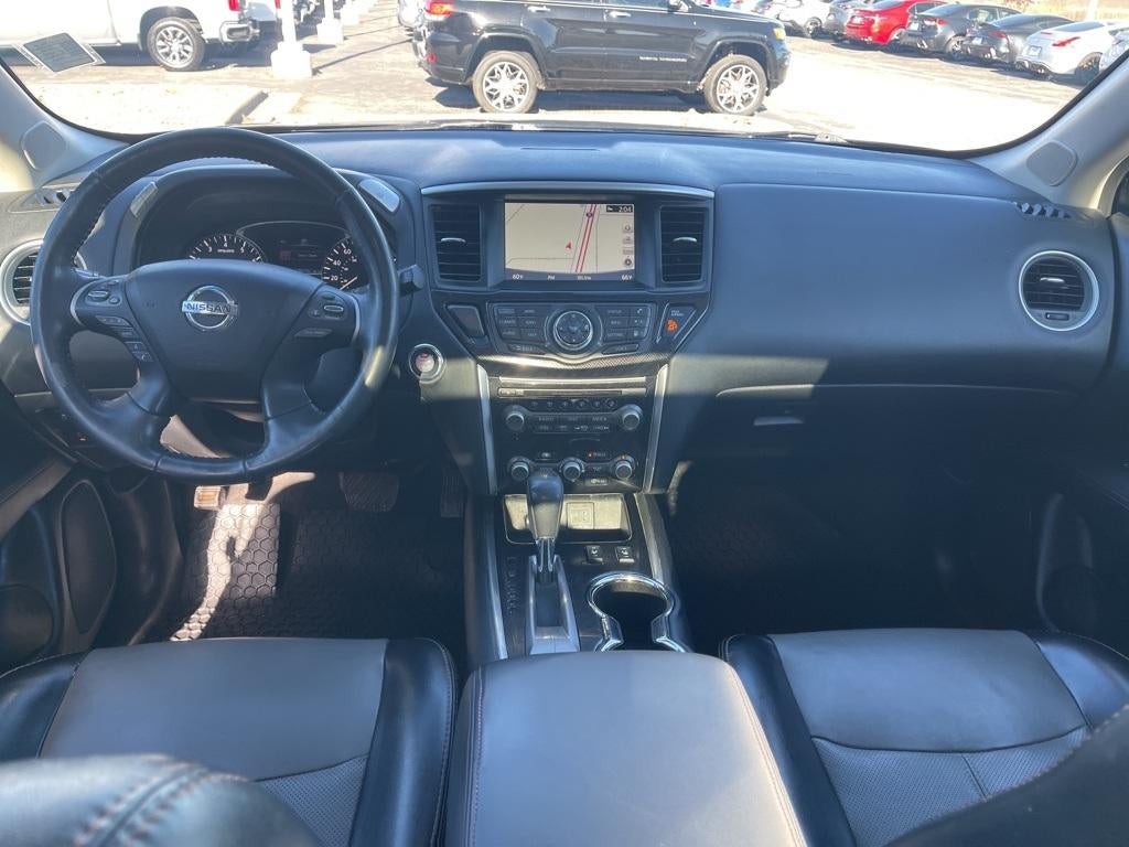 2020 Nissan Pathfinder SL