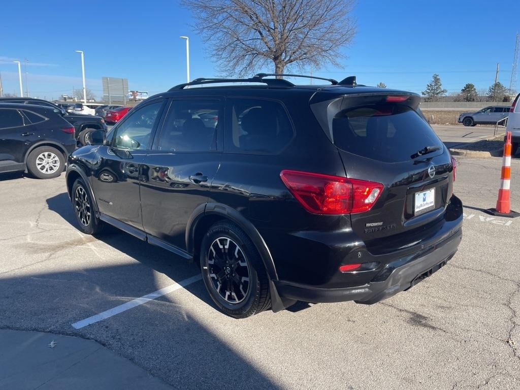 2020 Nissan Pathfinder SL