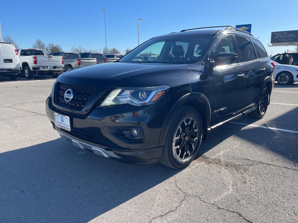 2020 Nissan Pathfinder SL