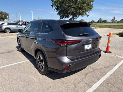 2025 Toyota Highlander XLE