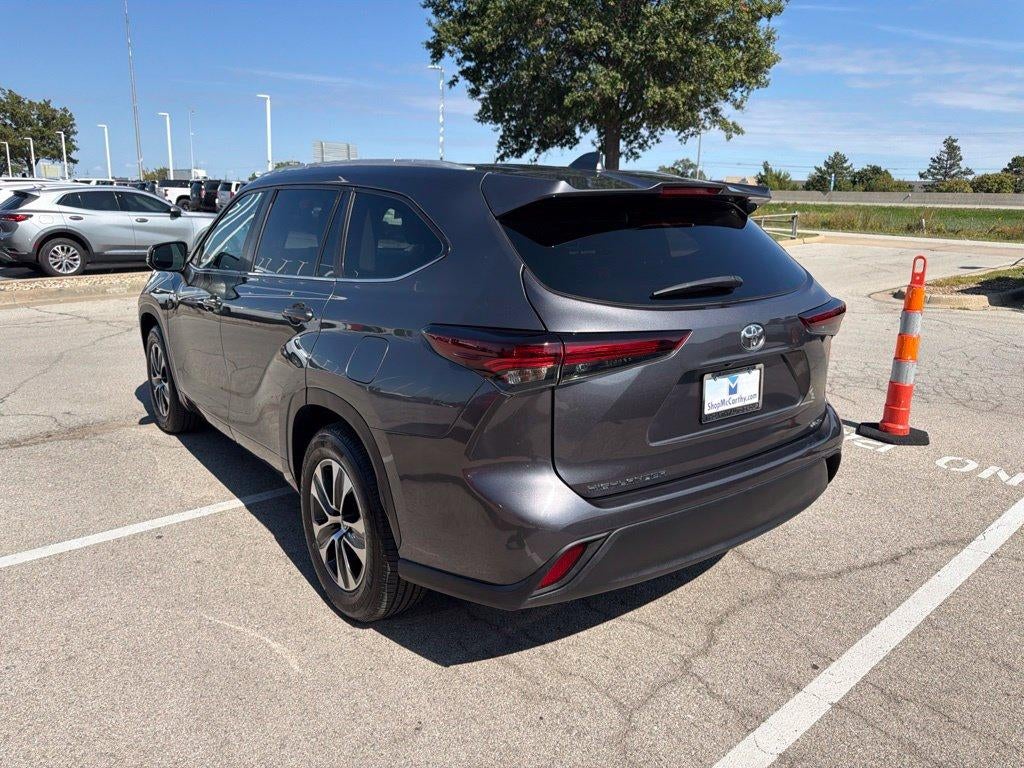 2025 Toyota Highlander XLE