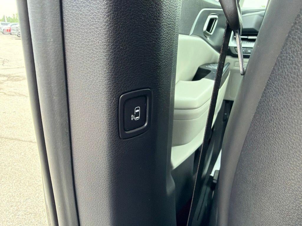 2024 Kia Carnival LX Seat Package