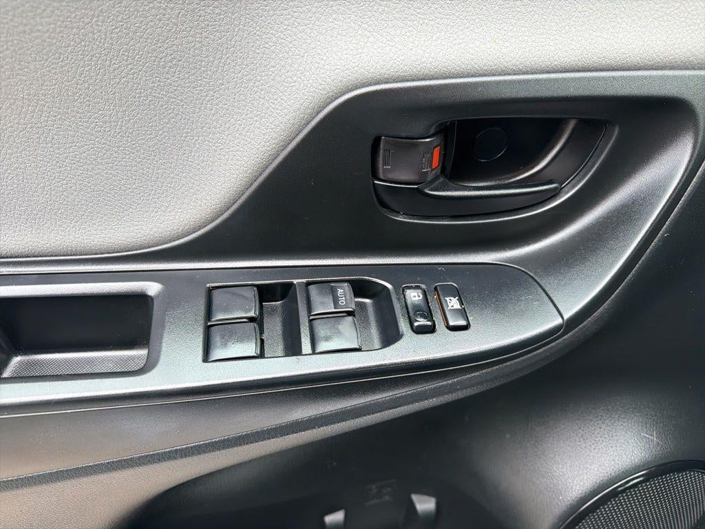 2017 Toyota Yaris L