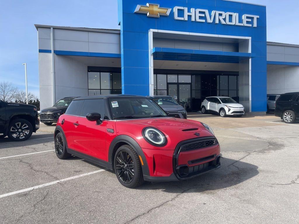 2024 MINI Hardtop 2 Door Iconic