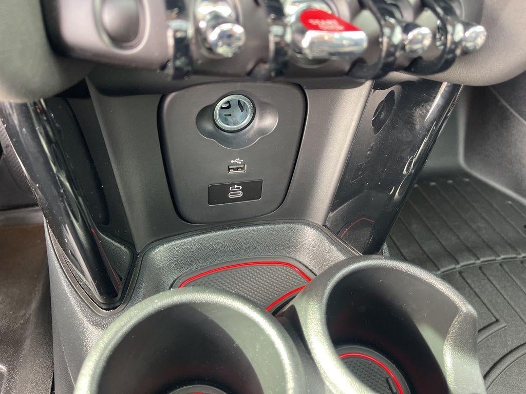 2024 MINI Hardtop 2 Door Iconic