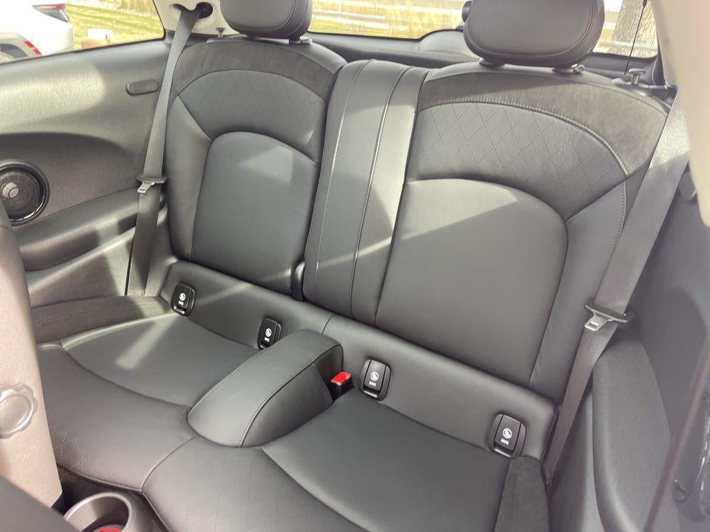 2024 MINI Hardtop 2 Door Iconic