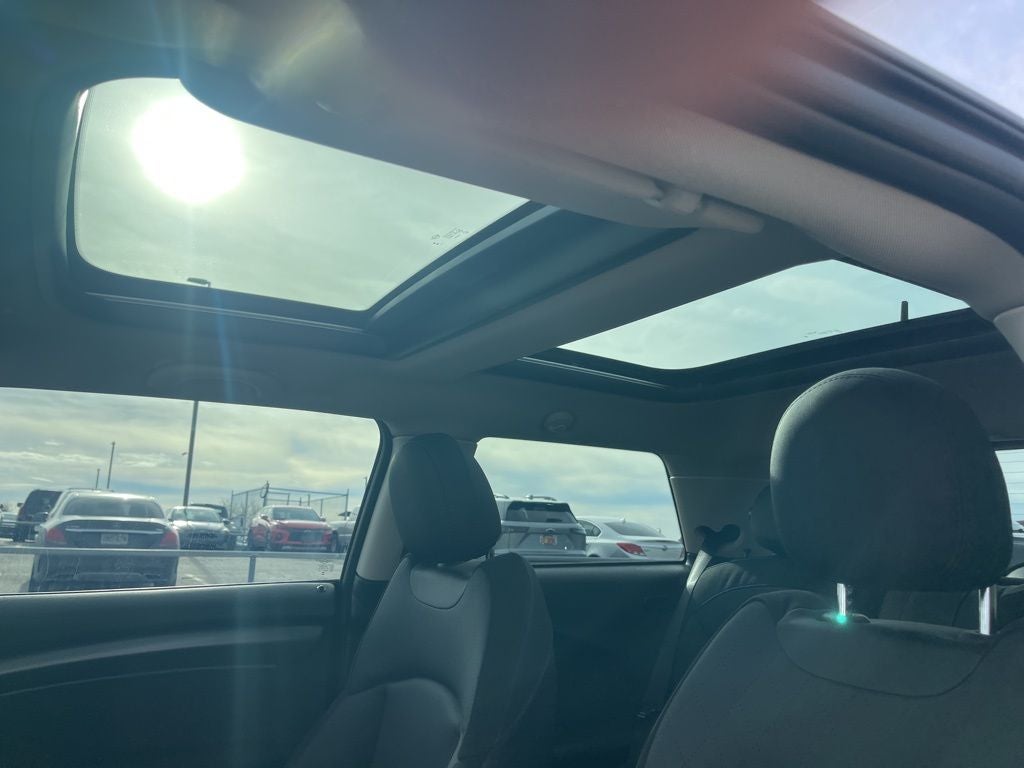 2024 MINI Hardtop 2 Door Iconic