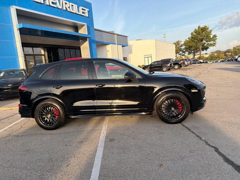 2016 Porsche Cayenne GTS