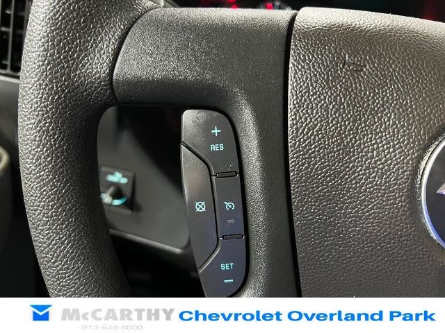 2025 Chevrolet Express Passenger 1LT
