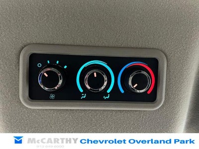 2025 Chevrolet Express Passenger 1LT