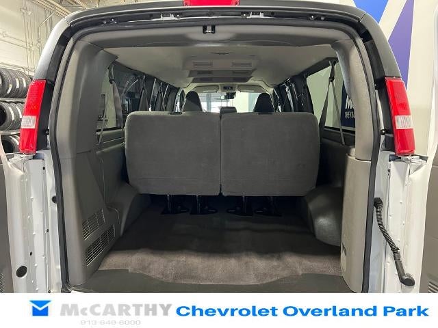 2025 Chevrolet Express Passenger 1LT