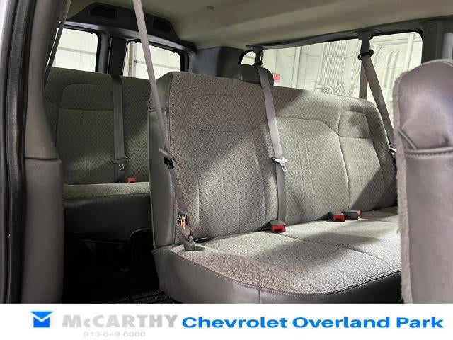 2025 Chevrolet Express Passenger 1LT