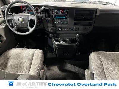 2025 Chevrolet Express Passenger 1LT