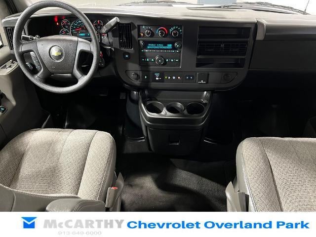2025 Chevrolet Express Passenger 1LT
