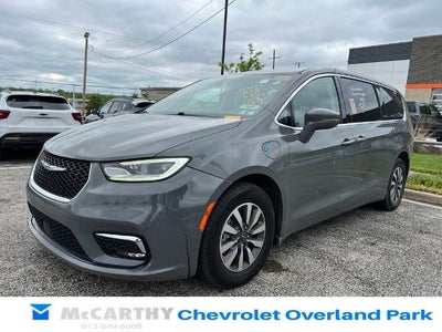 2022 Chrysler Pacifica Hybrid Touring L
