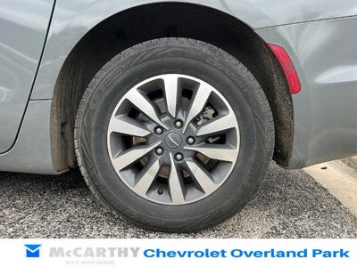 2022 Chrysler Pacifica Hybrid Touring L