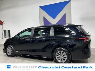 2021 Toyota Sienna XLE